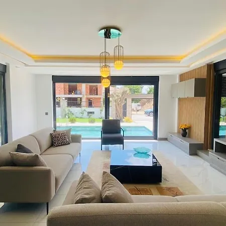 Rueyam 2 Villa